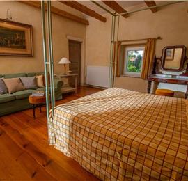 5 Bedroom Istrian Villa Estate with Large Pool and Gardens near Barban, Sleeps 12